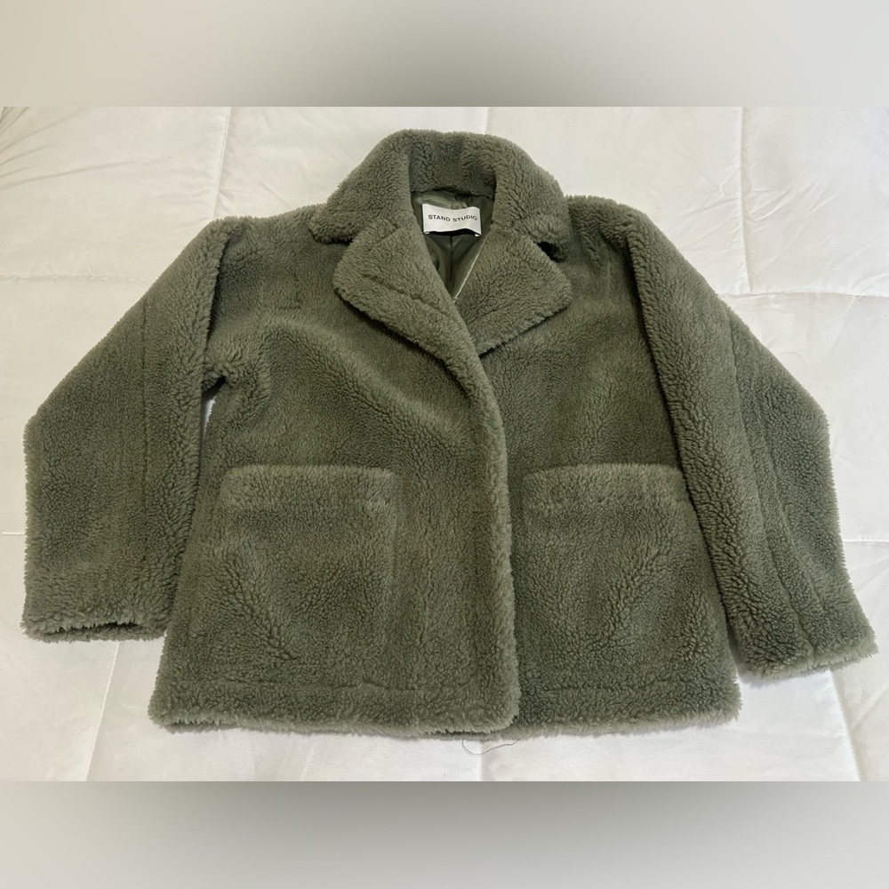 Like New STAND STUDIO Marina Faux Fur Short Jacket Sz 32 (2 US) - Picture 4 of 9